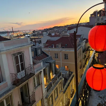 Lägenhet Sunny With A River View Lisboa